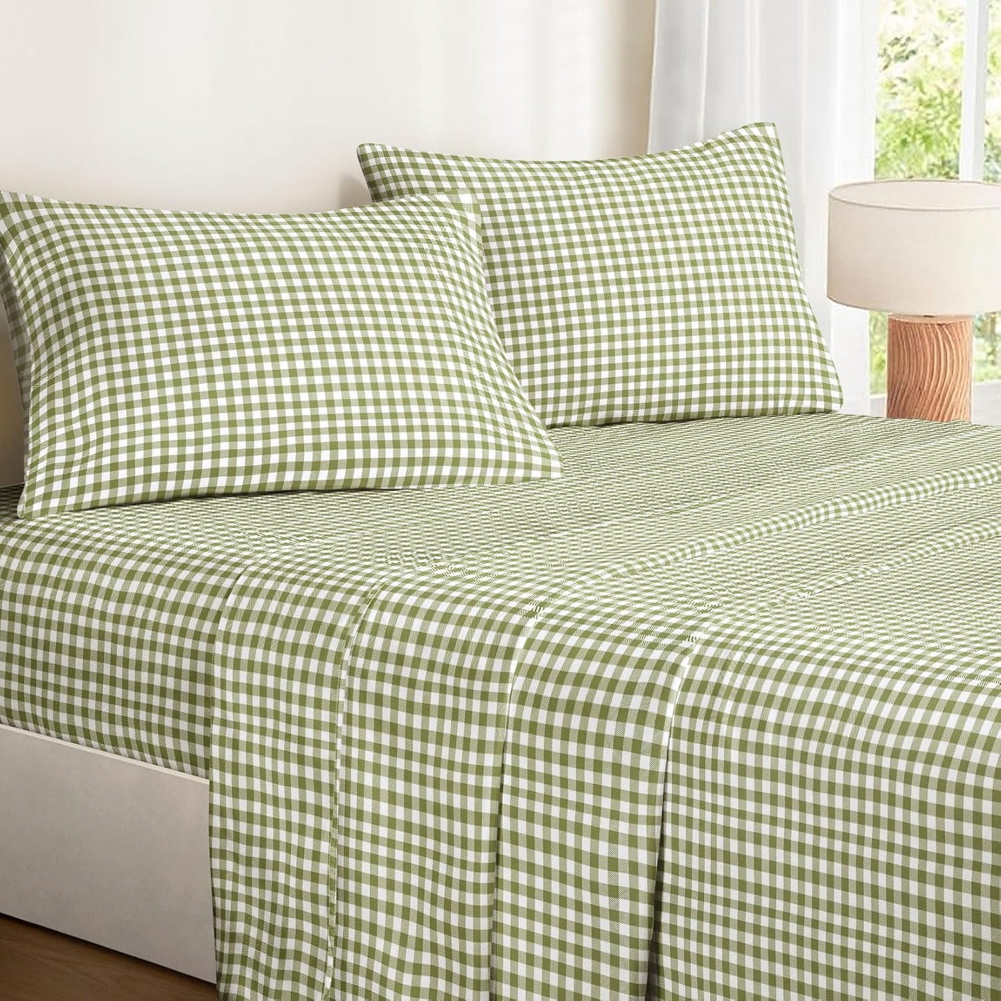 Wake In Cloud Gingham Bed Sheets Set: A Cozy Addition to Your Dorm Room