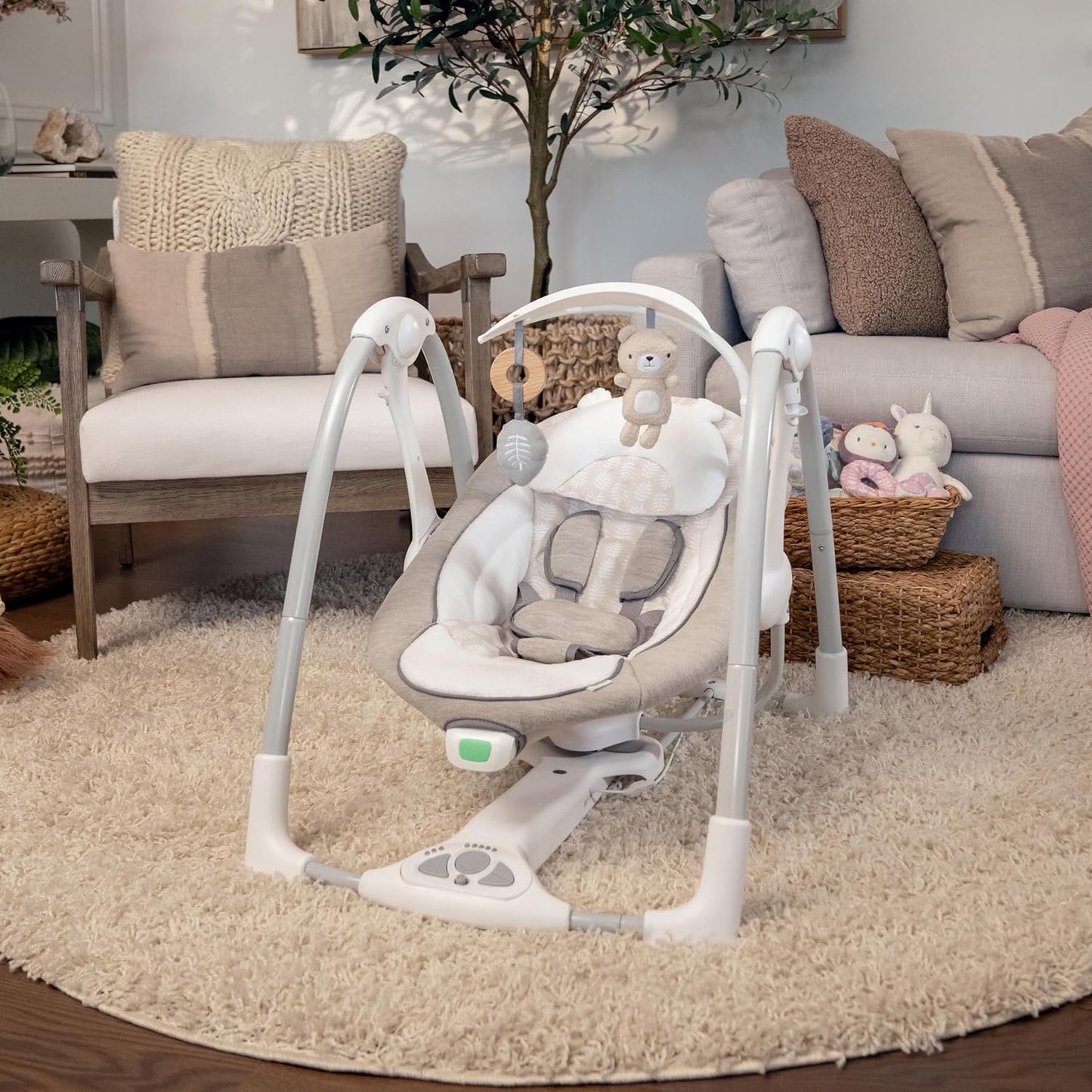 Ingenuity ConvertMe 2-in-1 Kompakte tragbare automatische Babyschaukel & Babysitz, batteriebetriebene Vibrationen, Naturgeräusche, 0-9 Monate 2,7-9 kg (Raylan)