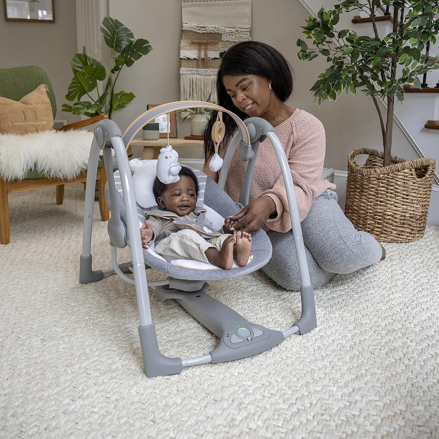 Ingenuity ConvertMe 2-in-1 Kompakte tragbare automatische Babyschaukel & Babysitz, batteriebetriebene Vibrationen, Naturgeräusche, 0-9 Monate 2,7-9 kg (Raylan)